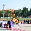 Phó Chủ tịch nước Võ Thị Ánh Xuân cùng các đại biểu vào Lăng viếng Chủ tịch Hồ Chí Minh. (Ảnh: Tuấn Anh/TTXVN)
