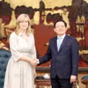 Phó Thủ tướng Hồ Quốc Dũng tiếp bà Ekaterina Zaharieva, Cao ủy Liên minh châu Âu phụ trách Nghiên cứu, Khởi nghiệp và Đổi mới sáng tạo. (Ảnh: TTXVN phát)