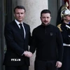Tổng thống Pháp Emmanuel Macron và Tổng thống Ukraine Volodymyr Zelensky tại cuộc gặp ở Paris, Pháp, ngày 26/3/2025. (Ảnh: THX/TTXVN_