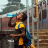 Người dân uống nước giải nhiệt trong ngày nắng nóng tại Bhubaneswar, Ấn Độ. (Ảnh: ANI/TTXVN)