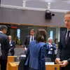Bộ trưởng Ngoại giao Hungary Peter Szijjarto đến dự cuộc họp bàn tròn của các bộ trưởng ngoại giao EU tại Brussels. (Nguồn: AP)