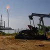 Một giàn khoan dầu trên hồ Maracaibo ở Cabimas, Venezuela. (Nguồn: Bloomberg)