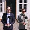 Thủ tướng Đan Mạch Mette Frederiksen (phải) và Thủ hiến Greenland Jens-Frederik Nielsen trong cuộc họp báo tại Marienborg (Đan Mạch) tháng 4/2025. (Ảnh: THX/TTXVN)