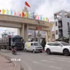 Ngã tư Long Kim hướng vào trung tâm xã Bến Lức. (Ảnh: Đức Hạnh/TTXVN)