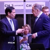 Ngoại trưởng Mỹ Marco Rubio và Ngoại trưởng Nga Sergey Lavrov trao đổi tại Hội nghị Bộ trưởng Ngoại giao Hội nghị cấp cao Đông Á lần thứ 15, ngày 11/7 tại Kuala Lumpur, Malaysia. (Ảnh: TTXVN phát)