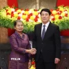 Chủ tịch nước Lương Cường tiếp Phó Chủ tịch Đảng Nhân dân Campuchia Men Sam On. (Ảnh: Lâm Khánh/TTXVN)