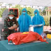 Số hóa thông tin, tạo cơ sở dữ liệu thống nhất phục vụ quản lý, tra cứu và xác định danh tính liệt sỹ. (Ảnh: Nguyễn Lành/TTXVN)