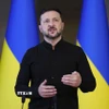 Tổng thống Ukraine Volodymyr Zelensky phát biểu trong một cuộc họp báo tại Kiev. (Ảnh: Kyodo/TTXVN)