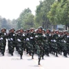 Đội hình Quân đội nhân dân Lào diễn tập tham gia diễu binh tại Lễ kỷ niệm 50 năm Ngày Giải phóng miền Nam, thống nhất đất nước của Việt Nam. (Ảnh: Văn Hướng/TTXVN)