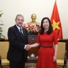 Thứ trưởng Bộ Ngoại giao Lê Thị Thu Hằng và Thứ trưởng Bộ Doanh nghiệp và Sản phẩm Italy Valentino Valentini. (Nguồn: Báo Thế giới và Việt Nam)