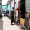 Một dãy trọ cho người lao động ở Thành phố Hồ Chí Minh. (Ảnh: Hồng Đạt/TTXVN)