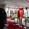 Cửa hàng của hãng thời trang xa xỉ Gucci tại thành phố Milan, Italy. (Ảnh: AFP/TTXVN)