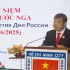 Ông Hoàng Minh Nhân, Chủ tịch Hội hữu nghị Việt Nam-Nga Thành phố Hồ Chí Minh, phát biểu chúc mừng. (Ảnh: Xuân Khu/TTXVN)