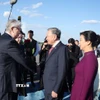 Tổng thống Kazakhstan Kassym-Jomart Tokayev đón Tổng Bí thư Tô Lâm và Phu nhân tại Sân bay Quốc tế Nursultan Nazarbayev, thủ đô Astana. (Ảnh: Thống Nhất/TTXVN)