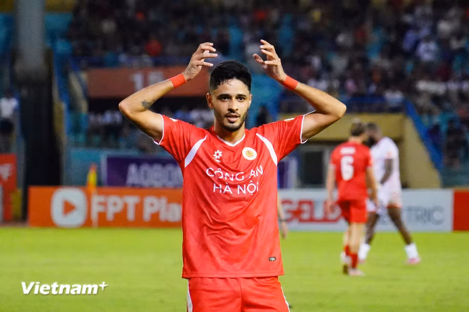 Tối 13/9, chủ nhà Công an Hà Nội giành chiến thắng 2-0 trước đội khách Hải Phòng ở trận đấu sớm vòng 6 V-League 2025/26. (Ảnh: Việt Anh/Vietnam+)