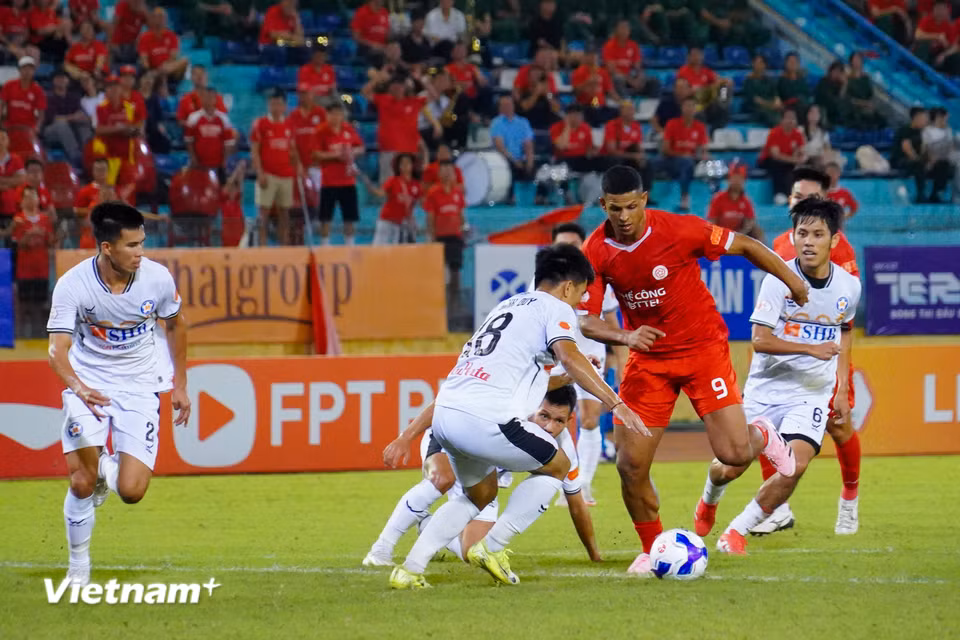 Thể Công tạo được nhiều cơ hội nguy hiểm trong hiệp 1 nhưng không thể chuyển hóa thành bàn thắng. (Ảnh: Việt Anh/Vietnam+)