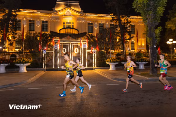 VPIM 2026: Hơn 11.000 vận động viên chinh phục những cung đường đậm dấu ấn lịch sử của Hà Nội