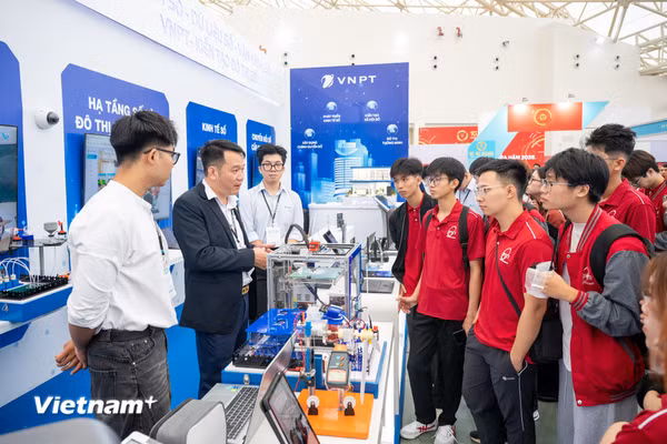 Hơn 9.000 tỉ đồng được Hà Nội dành cho khoa học, công nghệ và chuyển đổi số