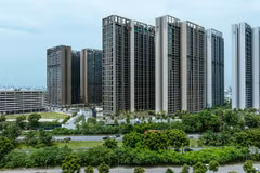 Lumi Hanoi chào đón cư dân đến với phân khu hoàn thiện đầu tiên, nổi bật với không gian sống được thiết kế tinh tế và hệ cảnh quan xanh rộng mở tại phía Tây Thủ đô. (Ảnh: CLD/Vietnam+)