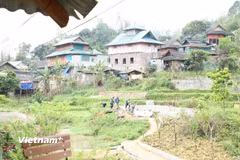 Hướng tới vạch đích xóa nhà tạm, nhà dột nát. (Ảnh: Hùng Võ/Vietnam+)