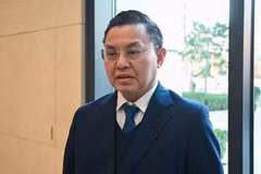 Ông Hoàng Văn Thức, cựu Cục trưởng Môi trường (Bộ Nông nghiệp và Môi trường), bị bắt với cáo buộc nhận 35 tỷ đồng liên quan dự án quan trắc chất lượng không khí tự động. (Nguồn ảnh: Báo CAND)