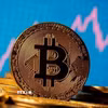 Hình ảnh minh họa đồng tiền kỹ thuật số Bitcoin. (Ảnh: Reuters/TTXVN)