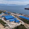Một góc Khu kinh tế Vân Phong (tỉnh Khánh Hòa) nhìn từ trên cao. (Ảnh: Nguyễn Thành/TTXVN)