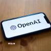 Biểu tượng Tập đoàn công nghệ Mỹ OpenAI. (Ảnh: AFP/TTXVN)