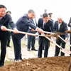 Tổng Bí thư Tô Lâm và đoàn công tác Trung ương dự Lễ phát động “Tết trồng cây đời đời nhớ ơn Bác Hồ” Xuân Ất Tỵ 2025. (Ảnh: Thống Nhất/TTXVN)