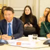 Vụ trưởng Vụ Chính sách thương mại đa biên Lê Triệu Dũng và Đại sứ Việt Nam tại Argentina Ngô Minh Nguyệt. (Ảnh: Thanh Tùng/TTXVN)