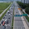 Các phương tiện trên cao tốc Pháp Vân-Cầu Giẽ hướng vào trung tâm Hà Nội. (Ảnh: Quốc Khánh/TTXVN)
