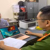 Đối tượng Nguyễn Quốc Hùng khai nhận hành vi phạm tội tại Cơ quan Cảnh sát điều tra. (Nguồn: Công an Đồng Nai)