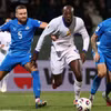 Pháp (áo trắng) đứt mạch toàn thắng tại vòng loại World Cup 2026. (Nguồn: ESPN)