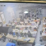 Hình ảnh lớp học tại buổi diễn ra sự việc.