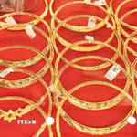 Vàng trang sức bày bán tại Công ty Bảo Tín Mạnh Hải. (Ảnh: Trần Việt/TTXVN)