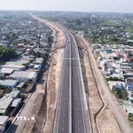 Cao tốc Biên Hòa-Vũng Tàu đoạn qua thành phố Đồng Nai. (Ảnh: Công Phong/TTXVN)