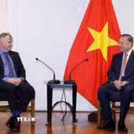 Tổng Bí thư, Chủ tịch nước Tô Lâm tiếp ông Craig Bradshaw, Giám đốc điều hành Công ty EQ Resources Limited (Australia). (Ảnh: Thống Nhất/TTXVN)