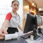 Phạt tiền từ 500.000 đồng đến 1,5 triệu đồng trong trường hợp lập hóa đơn không đúng thời điểm đối với các hàng hóa, dịch vụ dùng để khuyến mại, quảng cáo, hàng mẫu. (Ảnh minh họa. Nguồn: TTXVN)