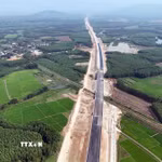 Một đoạn cao tốc Bắc-Nam phía Đông. (Ảnh: Hữu Quyết/TTXVN)