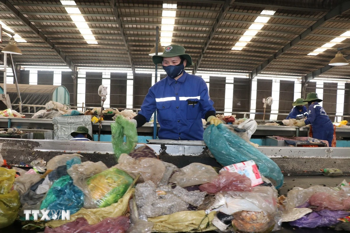 Doanh nghiệp phải thực hiện trách nhiệm tái chế sản phẩm, bao bì theo quy định mới