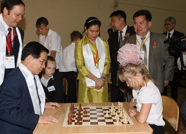 vna_potal_viet_–_nga_quan_he_huu_nghi_truyen_thong_va_hop_tac_toan_dien_125516388_3584833.jpg