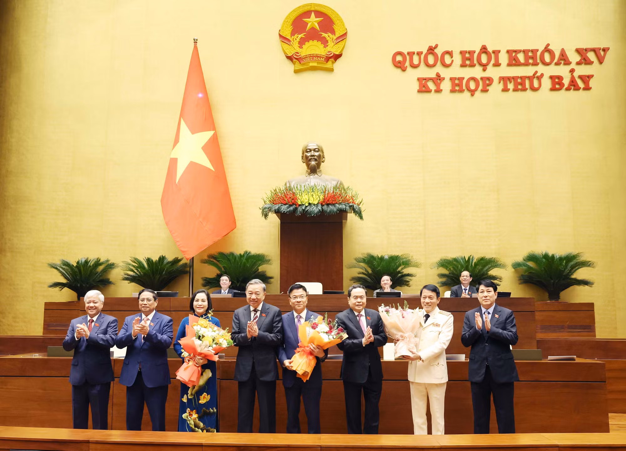 vna_potal_quoc_hoi_bau_phe_chuan_mot_so_chuc_danh_trong_quoc_hoi_va_chinh_phu__7416629.jpg