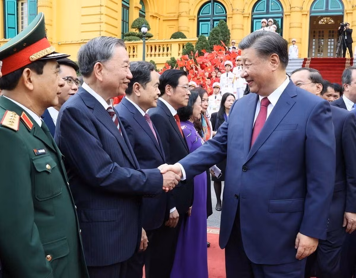 ttxvn_1608_ctn to lam tap can binh.jpg