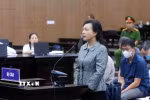 Bị cáo Nguyễn Thị Kim Tiến, cựu Bộ trưởng Bộ Y tế khai báo trước tòa. (Ảnh: Phạm Kiên/TTXVN)