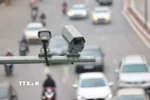 Hệ thống camera giám sát lắp đặt trên khắp tuyến phố góp phần điều tiết, đảm bảo an toàn giao thông. (Ảnh: Thanh Tùng/TTXVN)