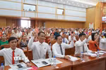Đại biểu biểu quyết nhiều nội dung quan trọng tại Đại hội. (Ảnh: Nhựt An/TTXVN)