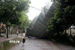 Bão số 10 gây thiệt hại nặng về hạ tầng tại Nghệ An. (Ảnh: Văn Tý/TTXVN)