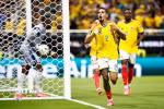 Daniel Munoz (số 2) ghi bàn đưa Colombia vào vòng knock-out World Cup 2026. (Ảnh: AFP/TTXVN)