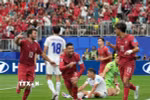 Ronaldo (giữa) tiếp tục đá chính ở trận gặp Colombia. (Ảnh: THX/TTXVN)
