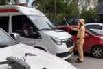 Hà Nội siết chặt hoạt động xe hợp đồng, limousine dịp nghỉ lễ 30/4-1/5. (Ảnh: Hùng Mạnh/TTXVN)